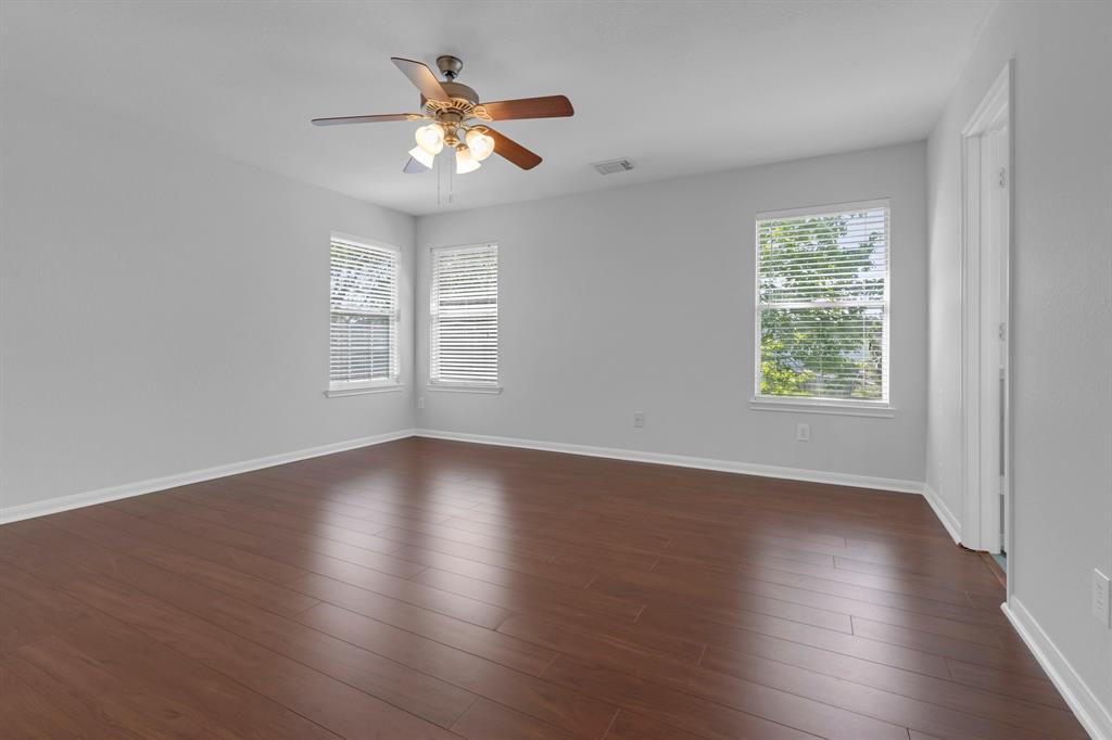 7918 Swan Lane, Baytown, Texas image 19