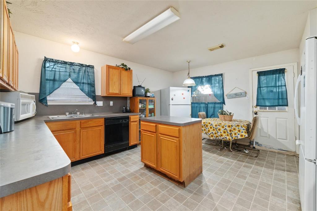 21115 Hidden Bridle Court, Houston, Texas image 9