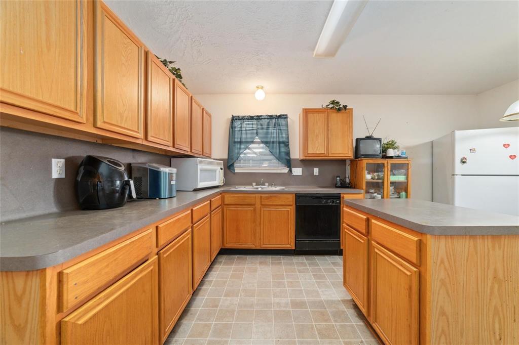 21115 Hidden Bridle Court, Houston, Texas image 12