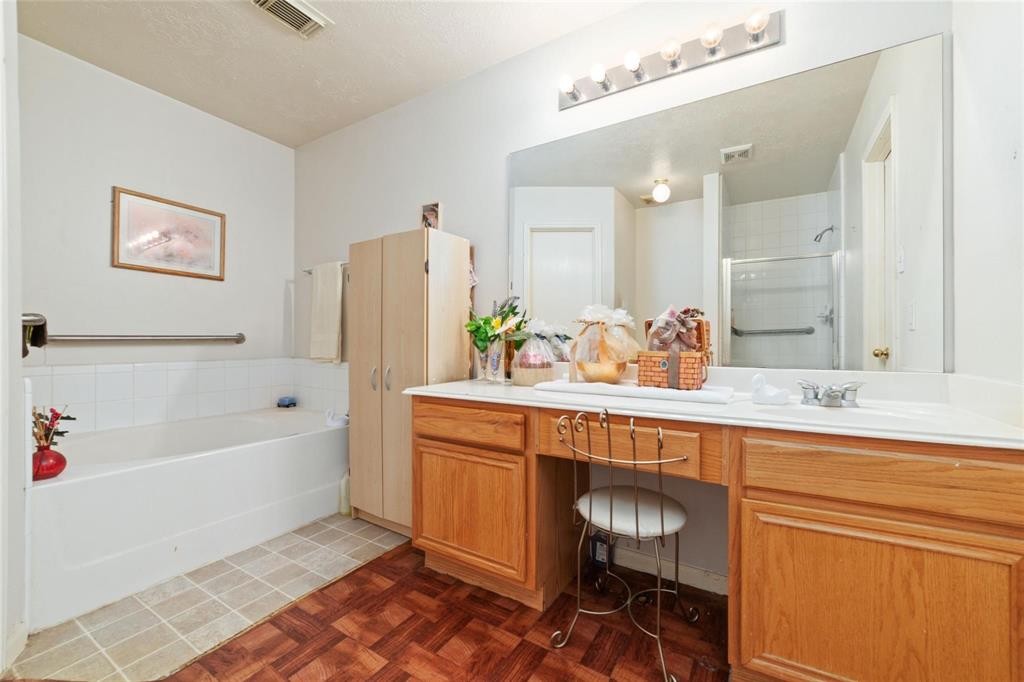 21115 Hidden Bridle Court, Houston, Texas image 17