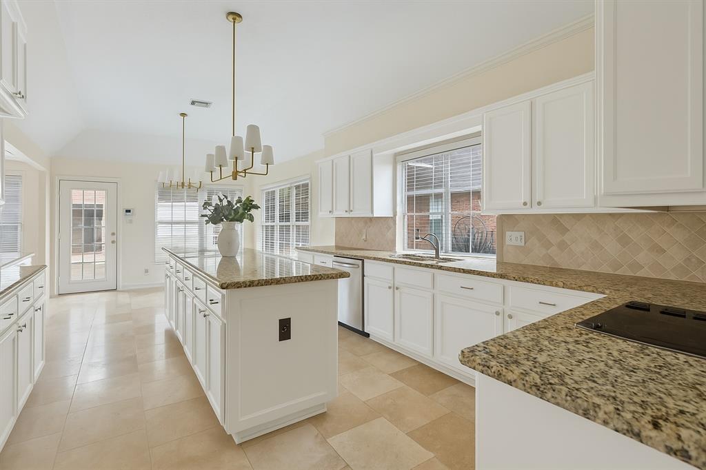 4203 Meadow Forest Lane, Kingwood, Texas image 12