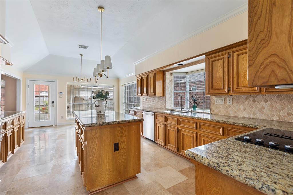 4203 Meadow Forest Lane, Kingwood, Texas image 13
