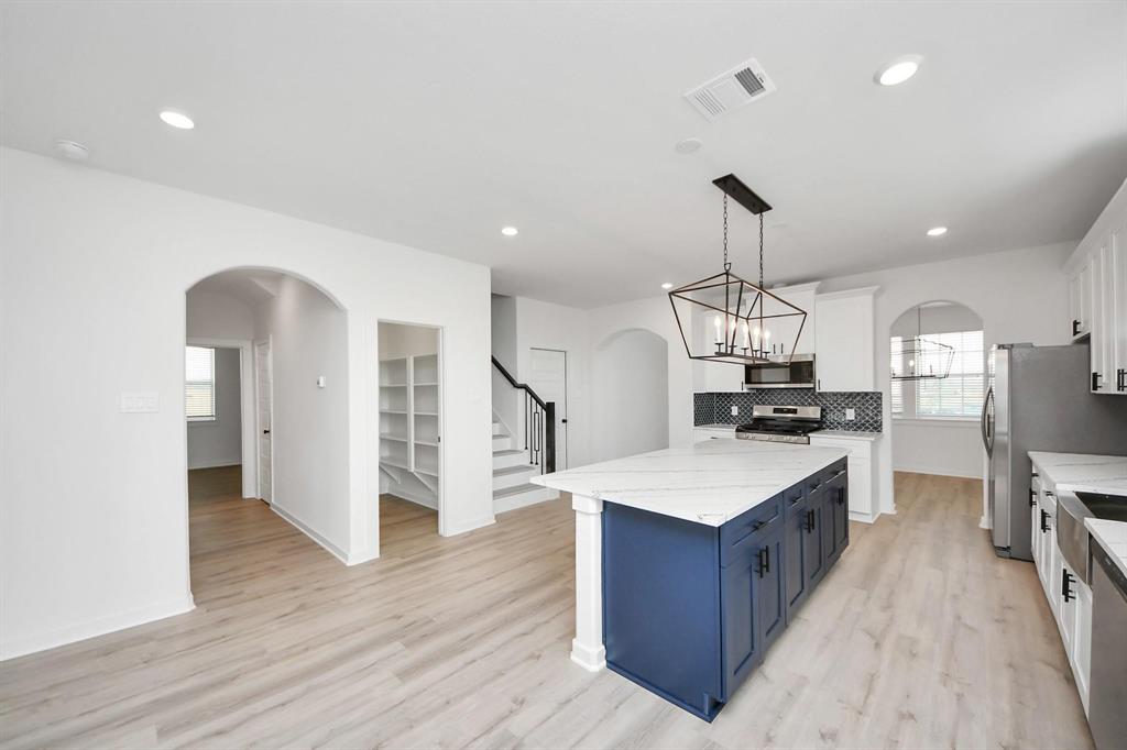 Alvin, Texas 77511, United States, 5 Bedrooms Bedrooms, ,4 BathroomsBathrooms,Residential,Active,127353