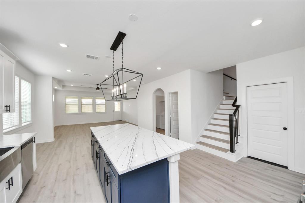 Alvin, Texas 77511, United States, 5 Bedrooms Bedrooms, ,4 BathroomsBathrooms,Residential,Active,127353