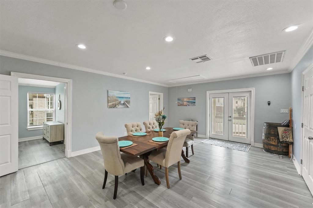3328 Bernardo De Galvez Avenue, Galveston, Texas image 3