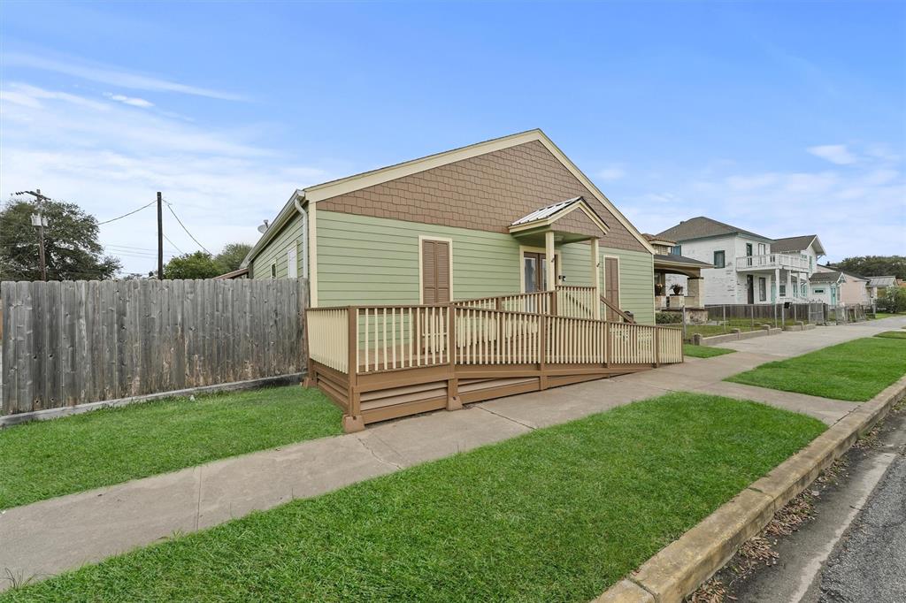 3328 Bernardo De Galvez Avenue, Galveston, Texas image 18