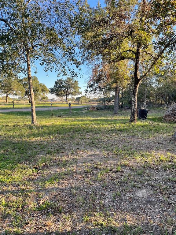 5944 W 3rd Street, Sheridan, Texas image 3