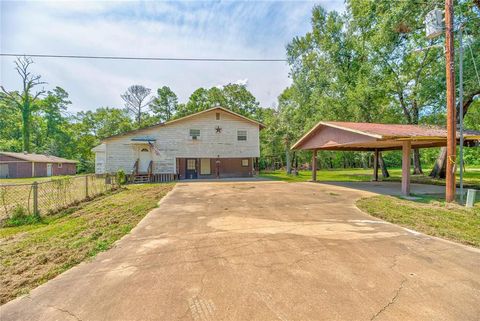 A home in West Livingston