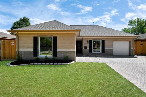 Townhouse in Houston TX 12807 Southspring Drive.jpg