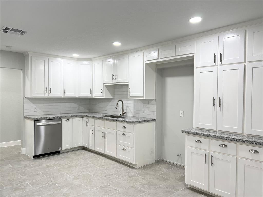 4306 Albatross Drive, Seabrook, Texas image 2