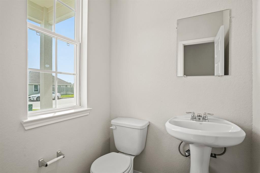 1405 Mount Bassie Trail, Conroe, Texas image 3