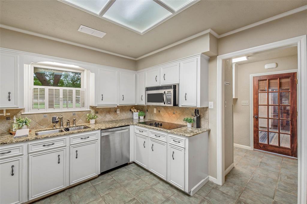 3001 Rustling Oaks Drive, Bryan, Texas image 21