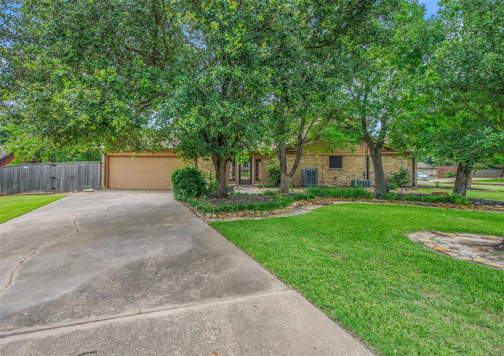 3001 Rustling Oaks Drive, Bryan, Texas image 50