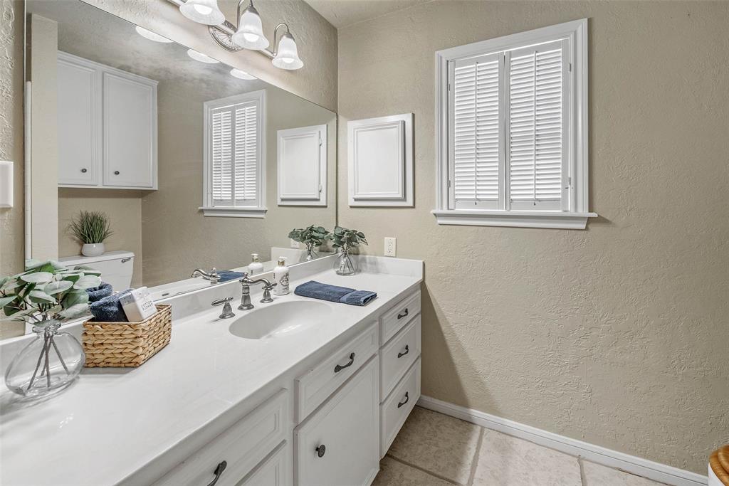 3001 Rustling Oaks Drive, Bryan, Texas image 31