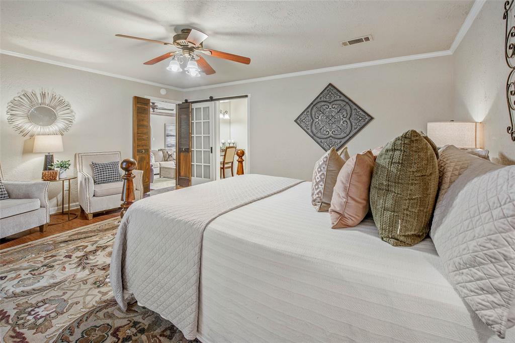 3001 Rustling Oaks Drive, Bryan, Texas image 12