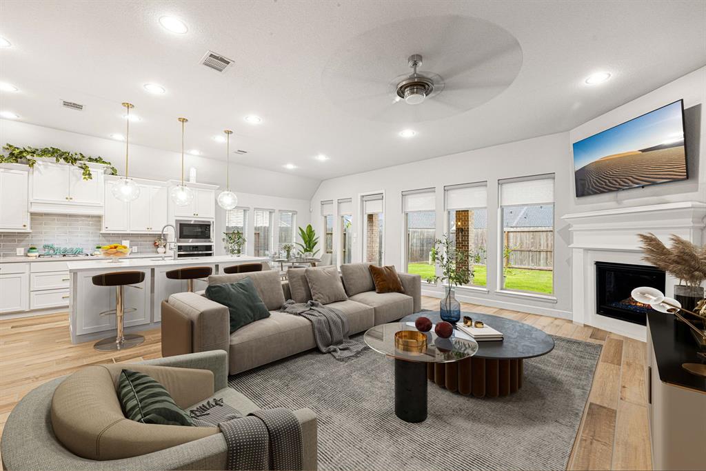 4107 Maple Glen Drive
