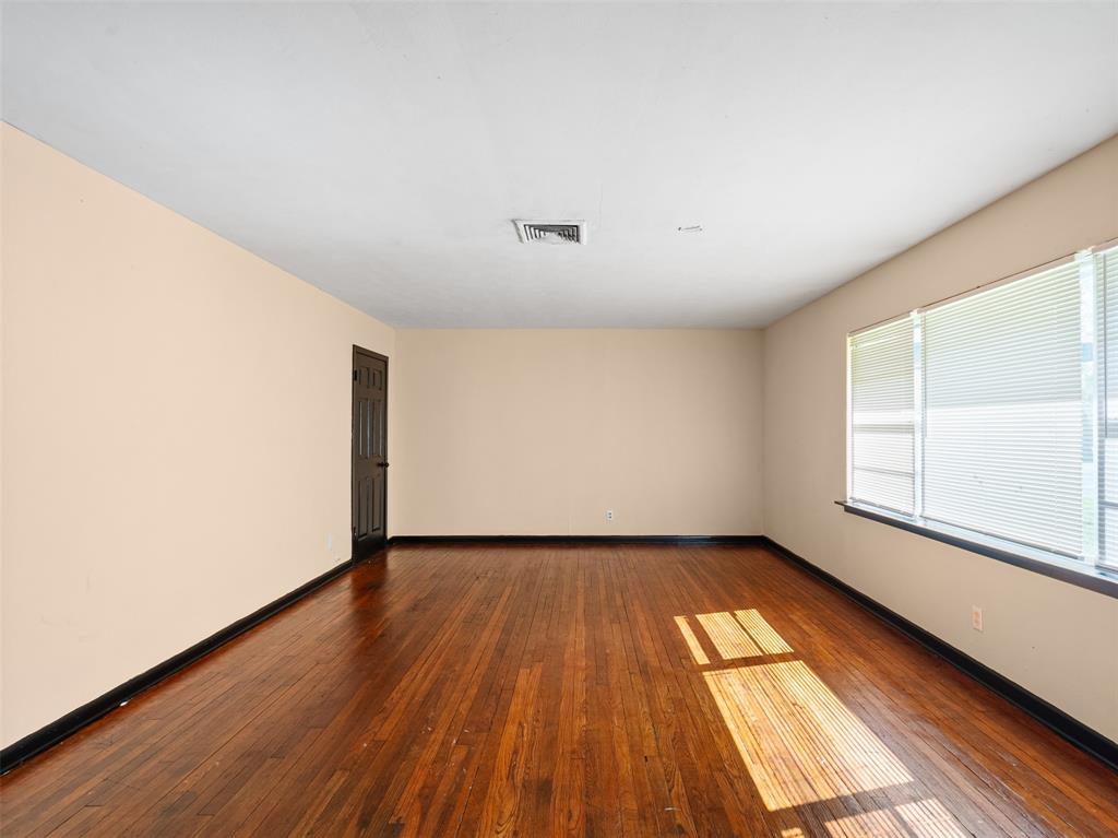 1004 3rd Street, Texas City, Texas image 12
