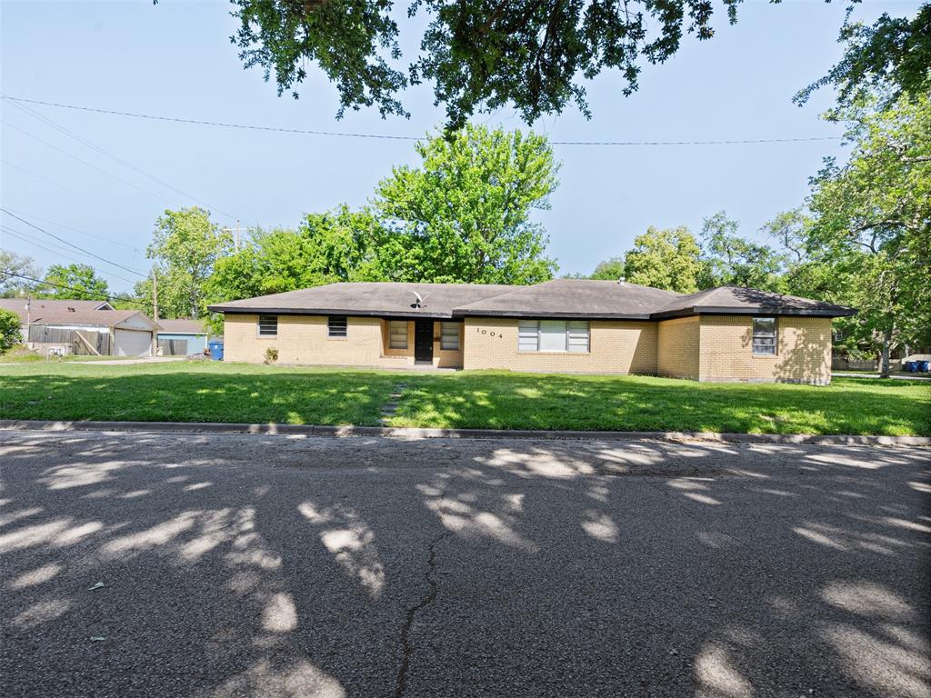 1004 3rd Street, Texas City, Texas image 20