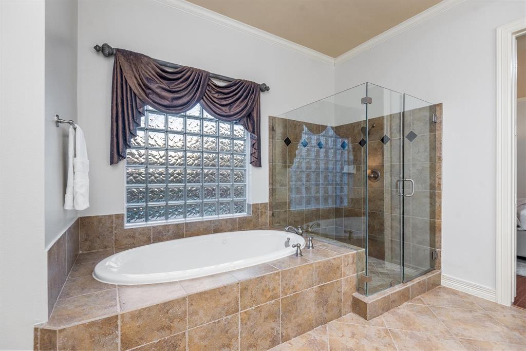 2701 Raven Ridge Drive, Pearland, Texas image 30