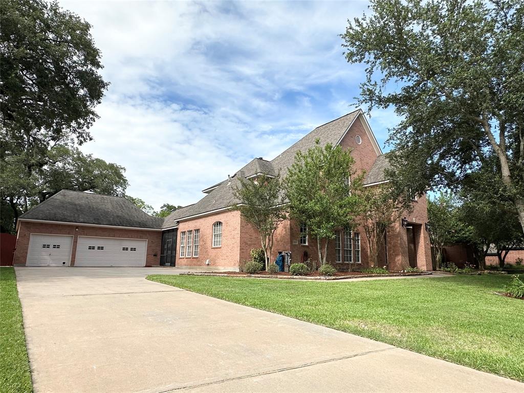 105 Harvard Oaks Drive