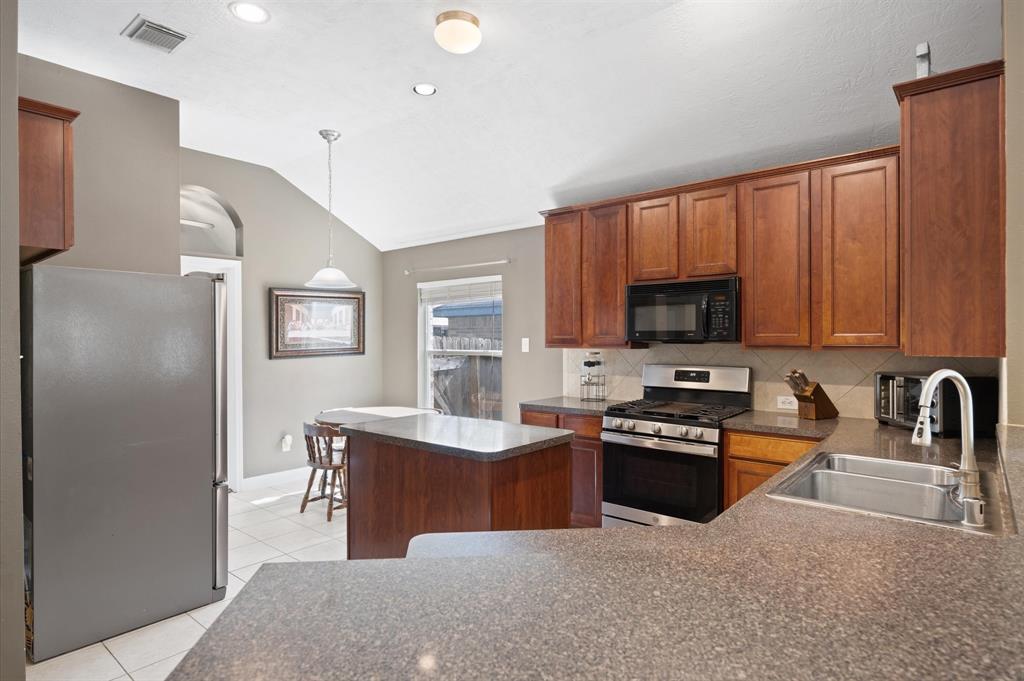 30215 Saw Oaks Drive, Magnolia, Texas image 11
