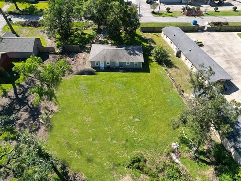 A home in Clute