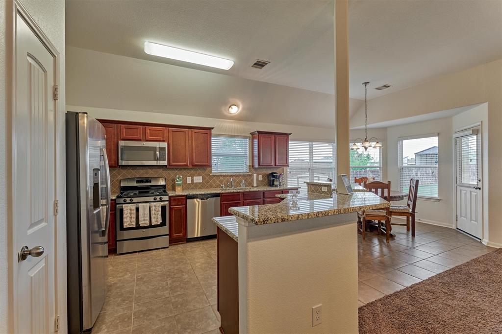 14092 Overstreet Drive, Willis, Texas image 16