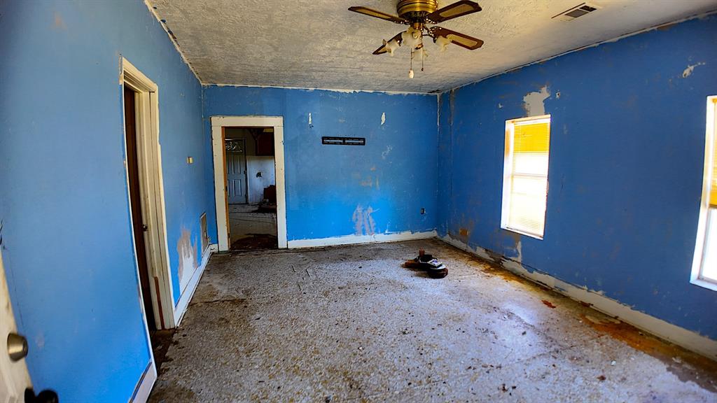 270 S 9th Street, Silsbee, Texas image 4