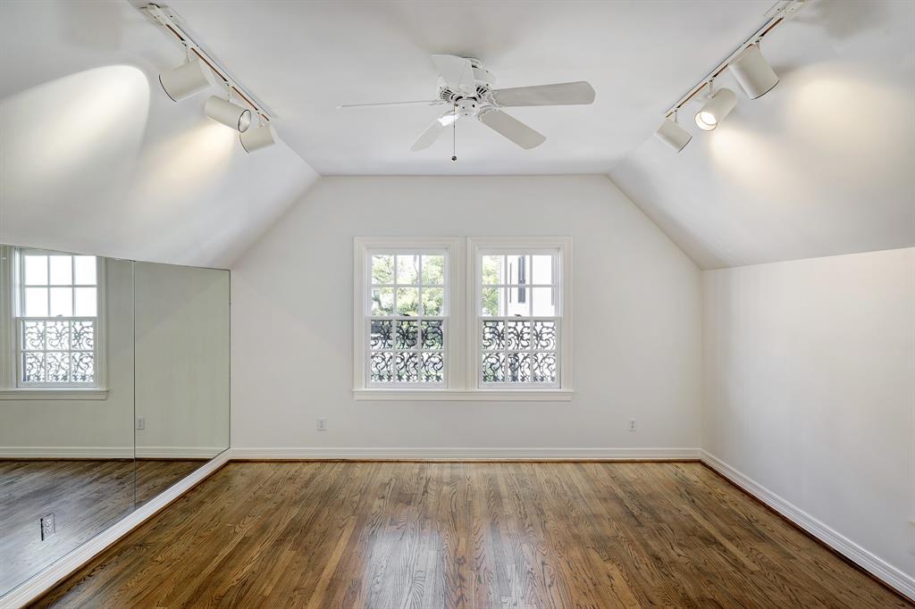 4033 Piping Rock Lane, Houston, Texas image 32