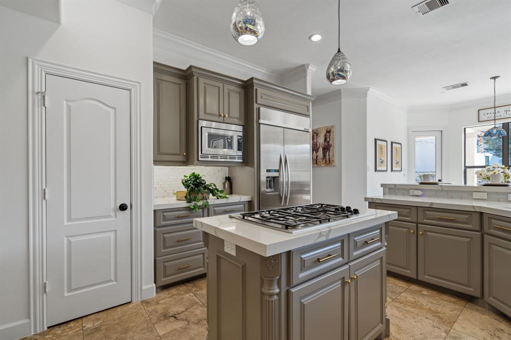 61 Open Sands Court, Sugar Land, Texas image 11