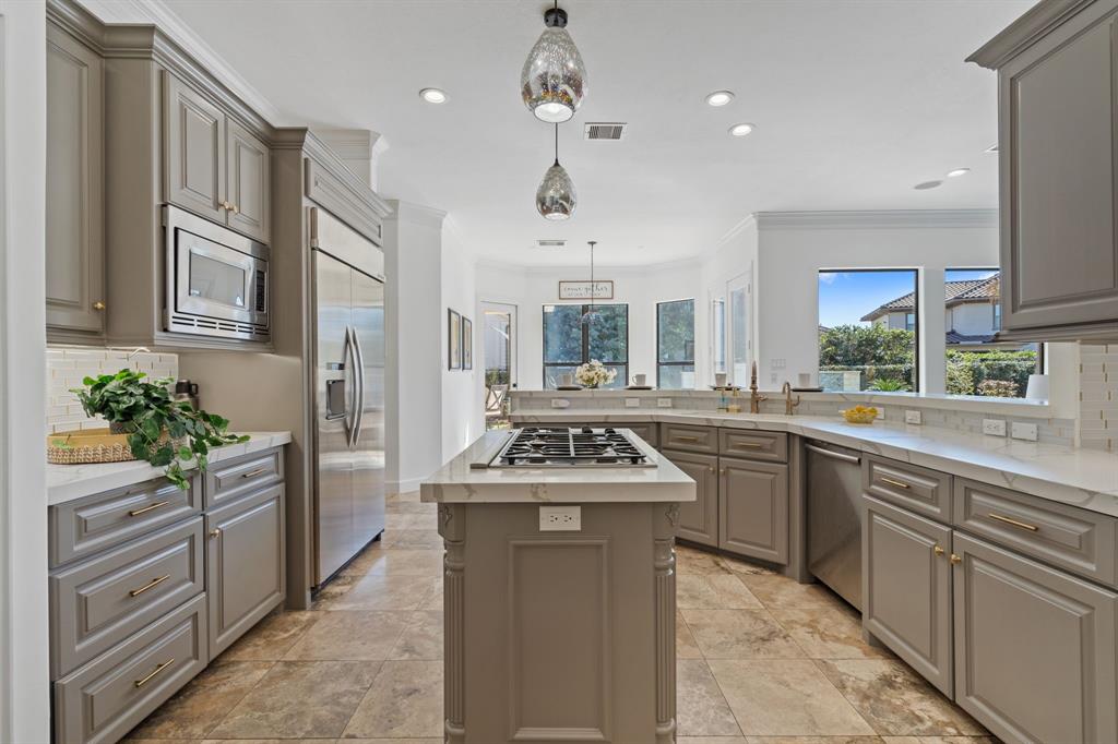 61 Open Sands Court, Sugar Land, Texas image 12