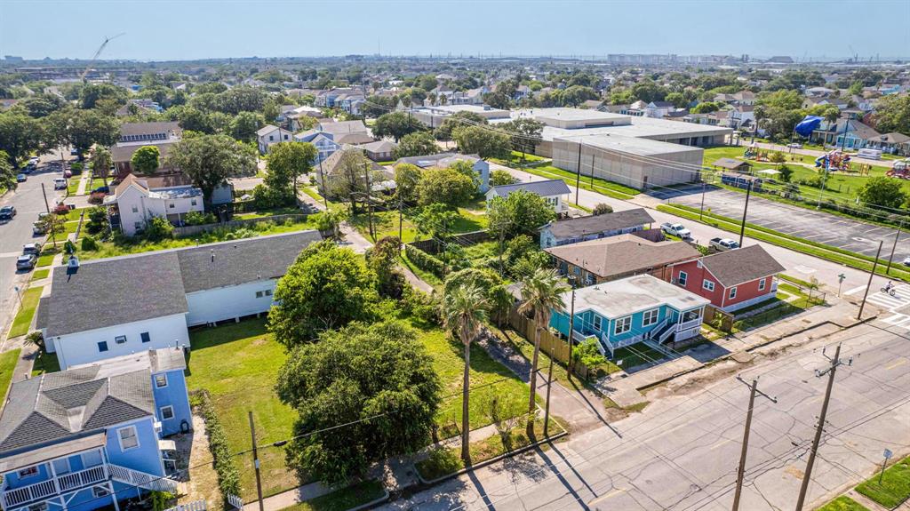 1513 35th Street, Galveston, Texas image 6
