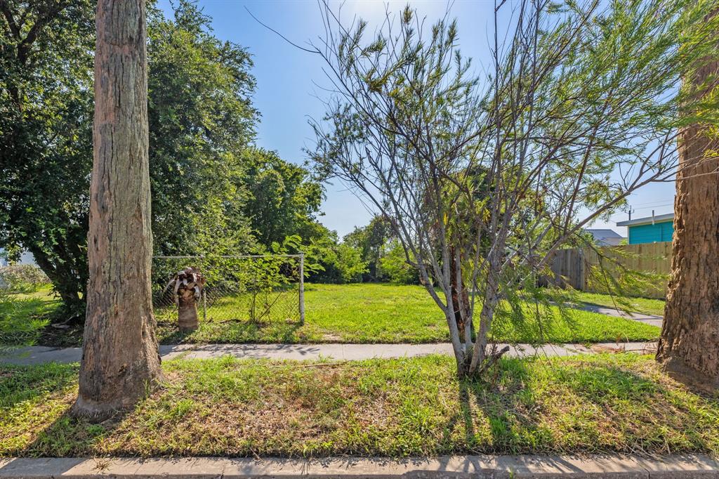 1513 35th Street, Galveston, Texas image 22