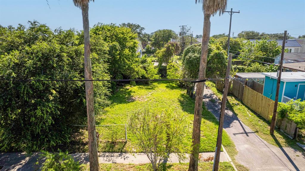 1513 35th Street, Galveston, Texas image 5
