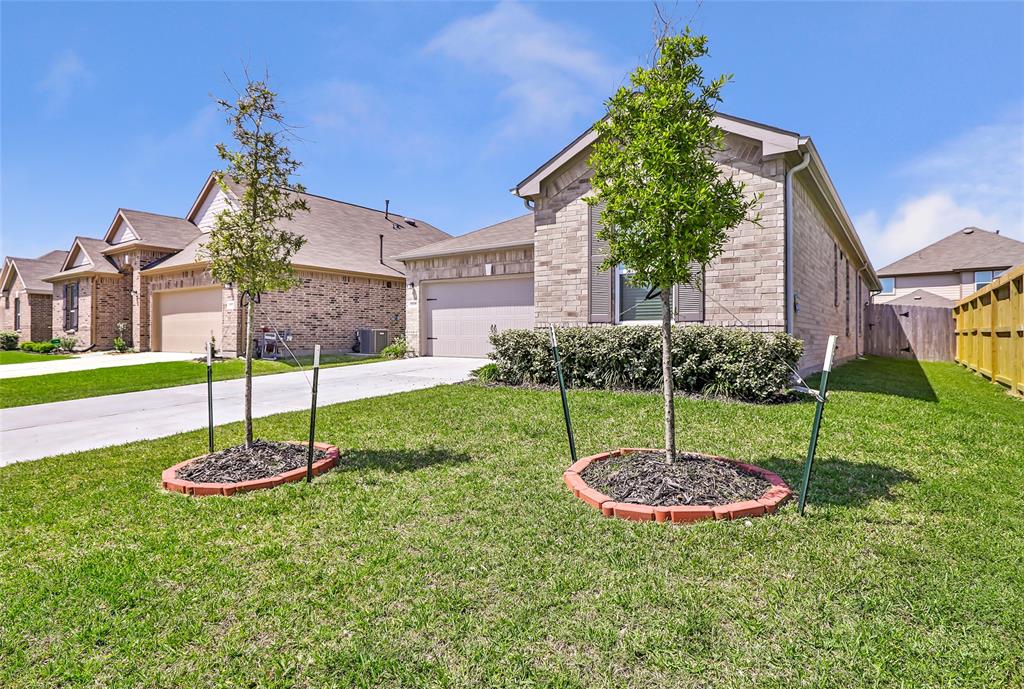15331 Silver Breeze Lane, Houston, Texas image 1