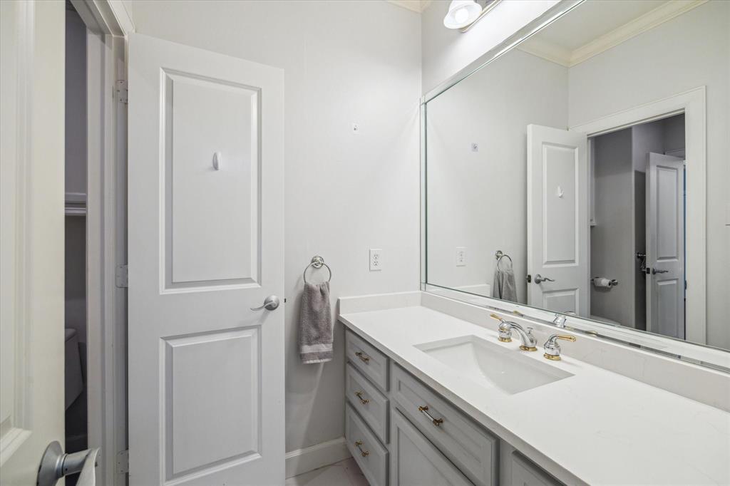 1527 Sheltering Oaks Lane, Kingwood, Texas image 26