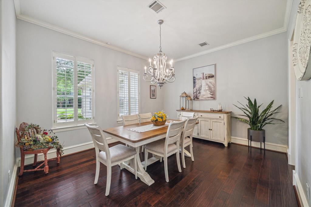 1527 Sheltering Oaks Lane, Kingwood, Texas image 8