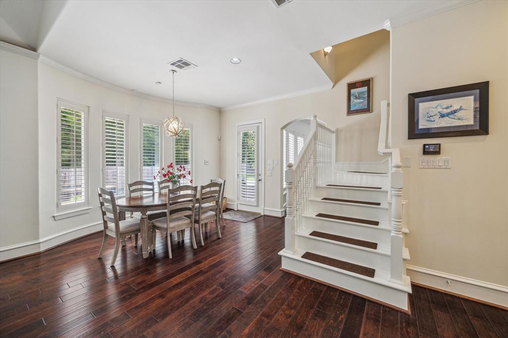 1527 Sheltering Oaks Lane, Kingwood, Texas image 9