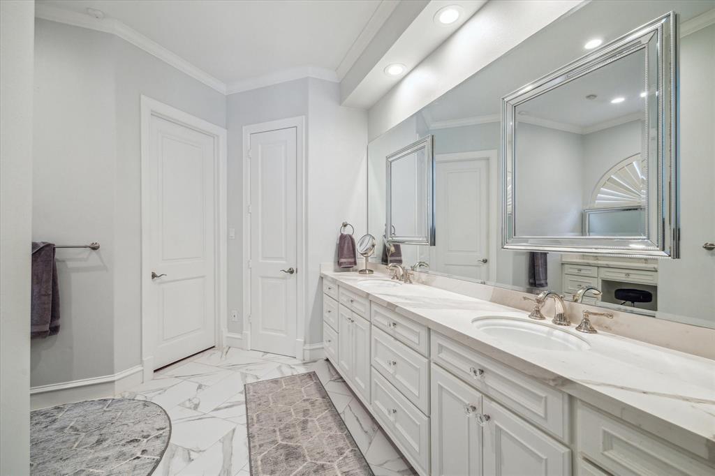 1527 Sheltering Oaks Lane, Kingwood, Texas image 19