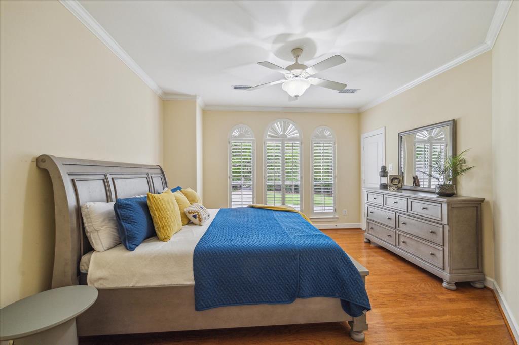 1527 Sheltering Oaks Lane, Kingwood, Texas image 24