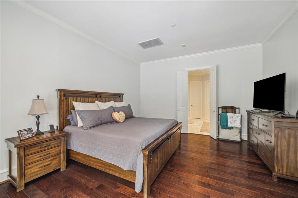 1527 Sheltering Oaks Lane, Kingwood, Texas image 18