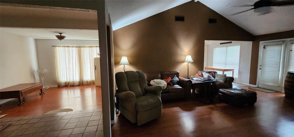 532 S Rivershire Drive, Conroe, Texas image 14
