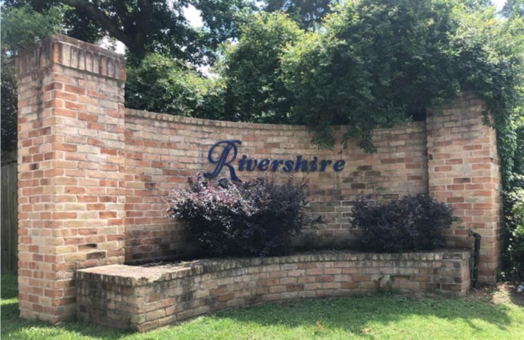 532 S Rivershire Drive, Conroe, Texas image 33