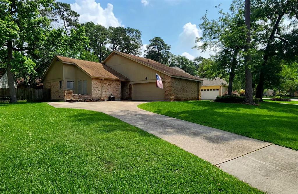532 S Rivershire Drive, Conroe, Texas image 2