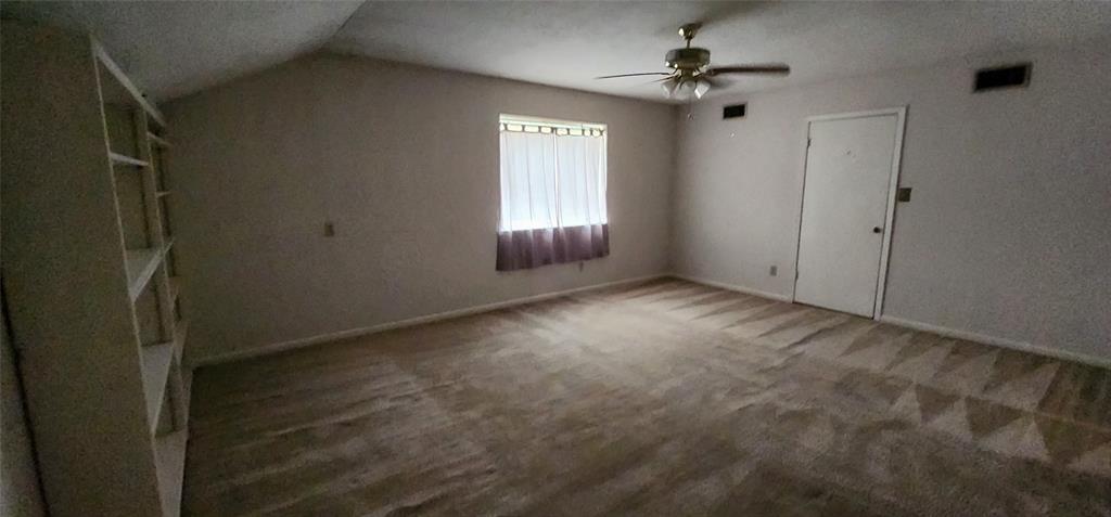 532 S Rivershire Drive, Conroe, Texas image 32