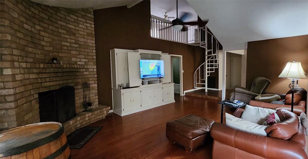 532 S Rivershire Drive, Conroe, Texas image 13