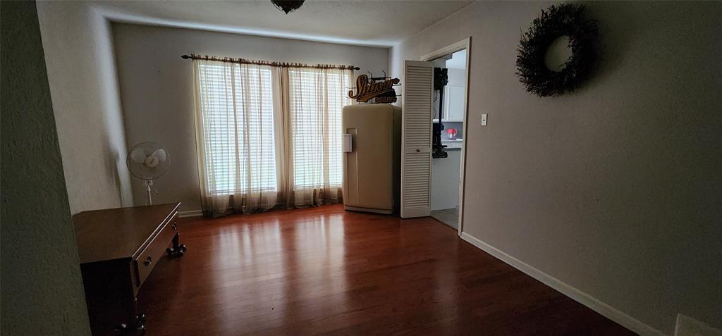 532 S Rivershire Drive, Conroe, Texas image 17