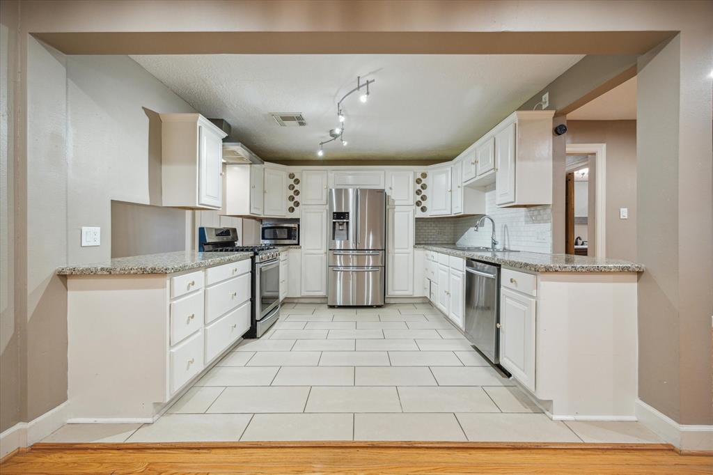 2110 Lamonte Lane, Houston, Texas image 4