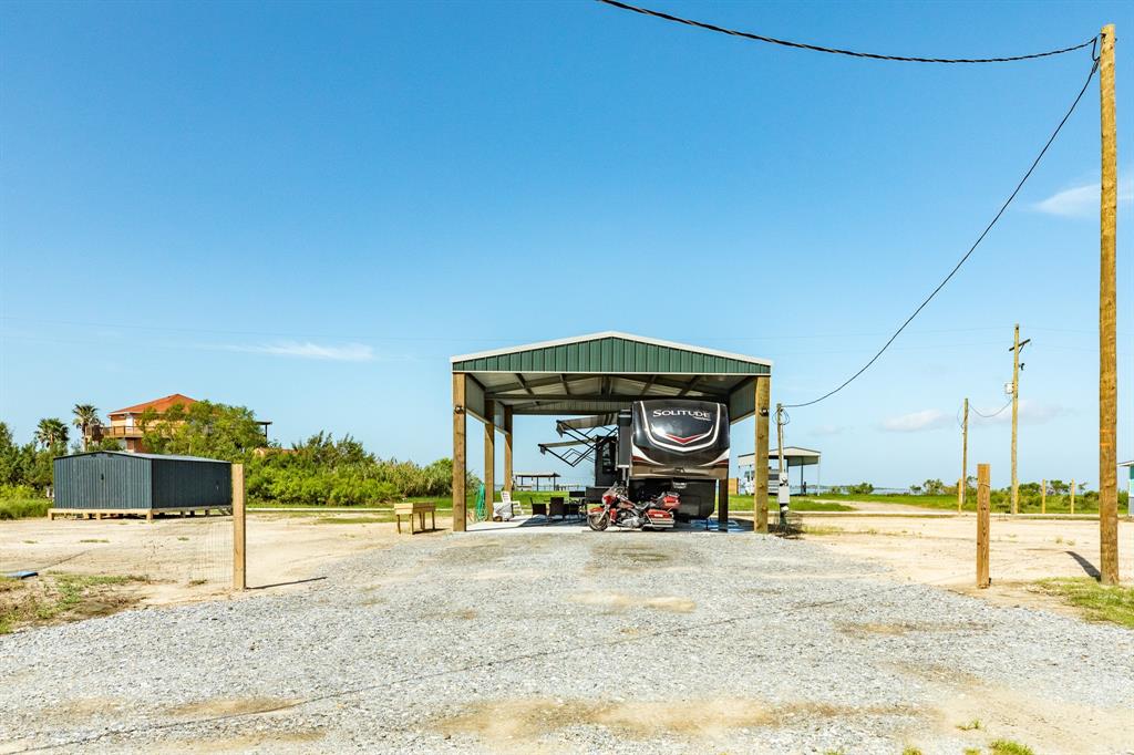 1129 Beach Front Drive, Gilchrist, Texas image 19