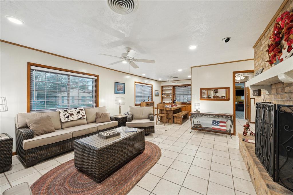 1250 Sherwood Road, Brenham, Texas image 8
